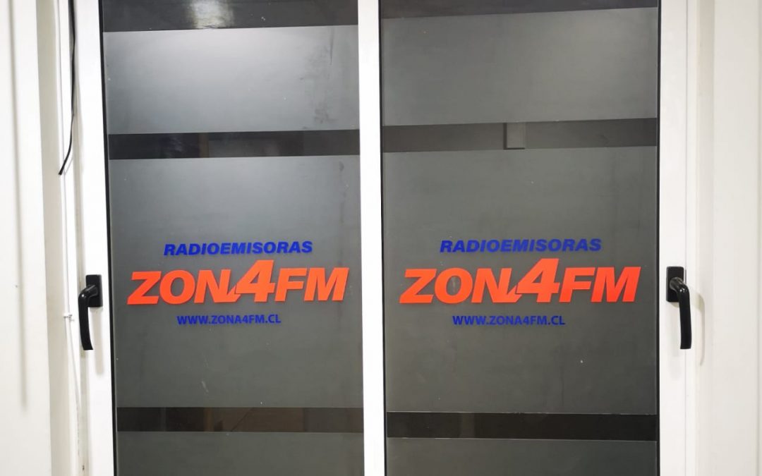 Zona 4 FM